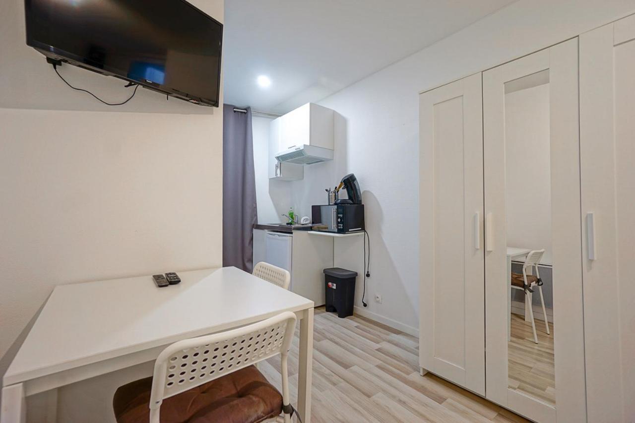 Charming And Cozy Near Montparnasse Appartement Parijs